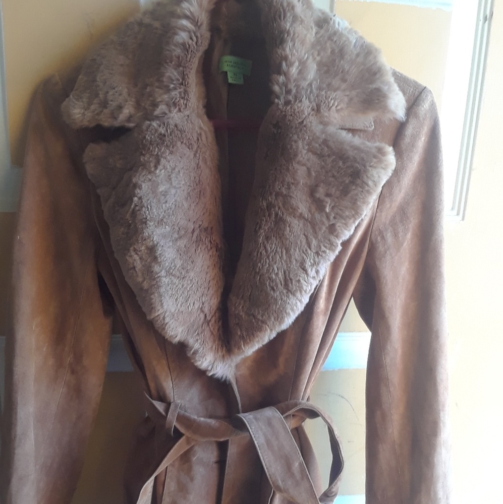 Beautiful brown suede trench coat with fur